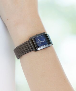 CITIZEN 【光発電エコ・ドライブ】ハンサムなスクエアケース 替えバンド付き ブラック ネイビー