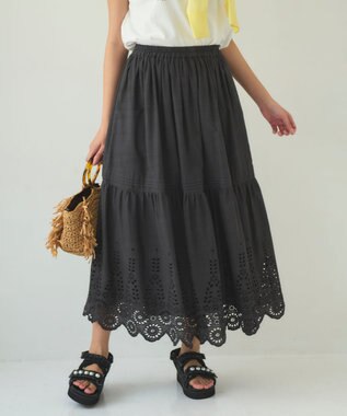 Feroux 【洗える】刺繍ティアード スカート グレー系