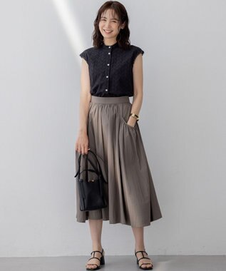 組曲 エアリータフタスカート モカグレー系