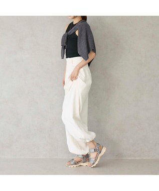 MODE ET JACOMO <carino>厚底クロスベルトスポーツサンダル グレー