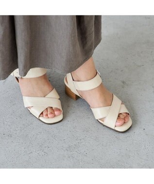 ing <ing>【WEB限定】ストラップクロスサンダル アイボリービー