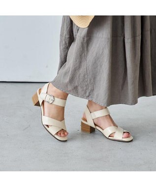 ing <ing>【WEB限定】ストラップクロスサンダル