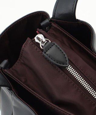 Y'SACCS カウレザー　3層構造すっきりトートバッグ ブラック