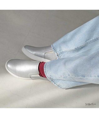 Pointer 本革スライドオンスリッポン シルバー