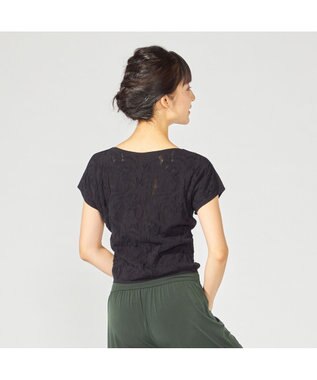 Chacott 【ノーソーイングニット】バレリーナネックコンパクトTシャツ ブラック