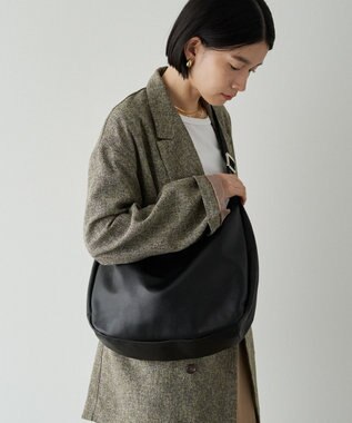 russet ソフトレザーラウンドビッグショルダーバッグ(CE-1325-WEB) Black2（シルバー金具）