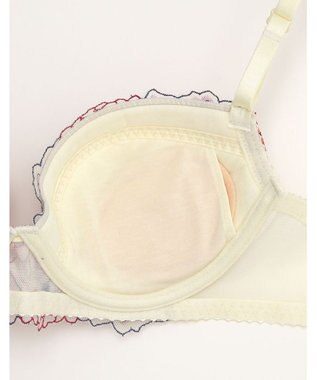 Wing WEB限定　ブラ＆ショーツセット　快適なつけごこち　はきこみ丈あさめ　ウイング／ワコール　CB3712 クリーム