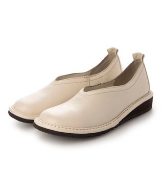 ing <ing>【サスティナブル】深めカットフラットシューズ アイボリー