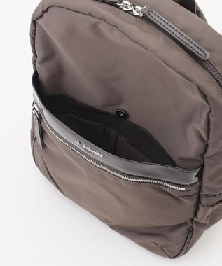 LA BAGAGERIE エナメルアクセントリュックサック グレー