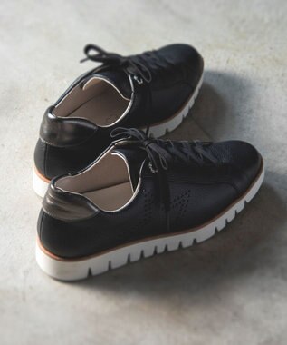 Dominic3 スターパンチングレザースニーカー ブラック