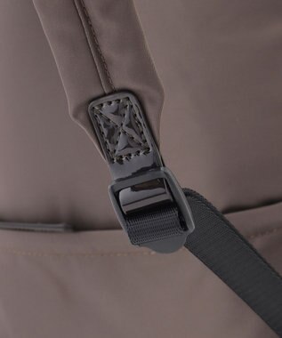 LA BAGAGERIE エナメルアクセントリュックサック グレー