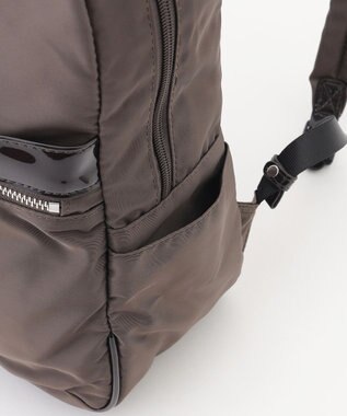 LA BAGAGERIE エナメルアクセントリュックサック グレー