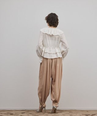 GRACE CONTINENTAL エンブロイダリーフリルブラウス ホワイト