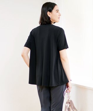 UNFILO 【接触冷感/吸水速乾】BEAUTY FORM フレアTシャツ ブラック系