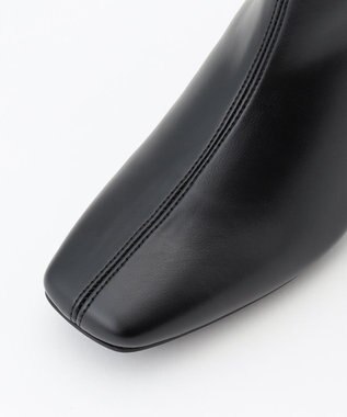 ICB 【CLASSY.1月号掲載】スクエアトゥ ショートブーツ 合皮ブラック系