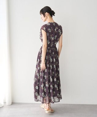 YECCA VECCA フラワー柄フリルプリーツワンピース Brown