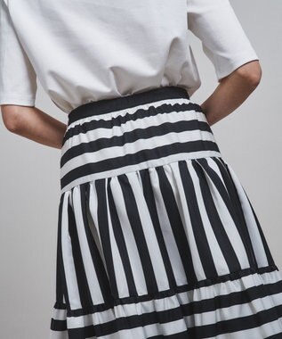 GRACE CONTINENTAL ボーダーコンビスカート ブラック