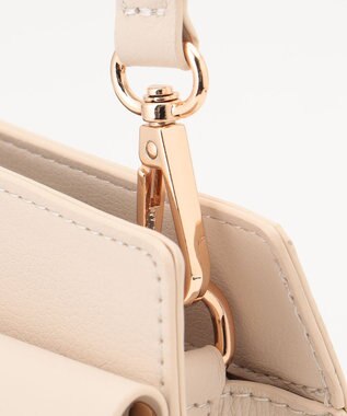 LA BAGAGERIE 【maison vert】 【超軽量！】フラップスマートショルダー アイボリー