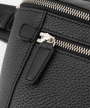 JOSEPH HOMME シンセティックシュリンクレザー　ボディバッグ ブラック系