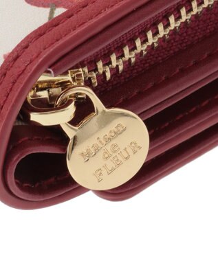 Maison de FLEUR チェリー柄ウォレット Ivory