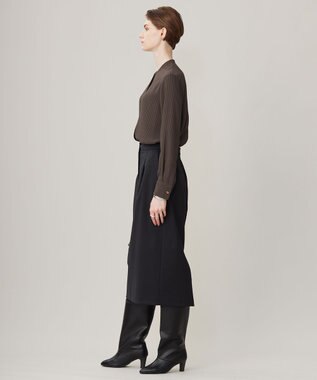 ICB 【接触冷感・UVケア・速乾・洗える】BackSatinAmunzen バンドカラーブラウス コーヒーベース柄系