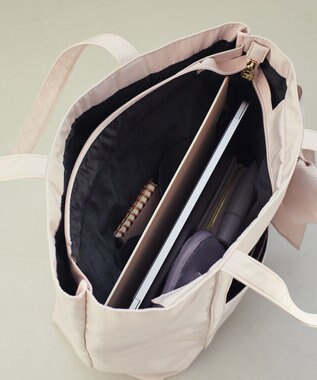 Maison de FLEUR リボンチャーム付きマルチポケットトートバッグ Grayish Pink