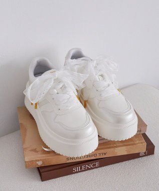 Maison de FLEUR レースリボン厚底スニーカー White