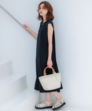 23区 グルカ サンダル アイボリー系