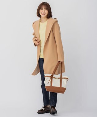 23区 チャーム付き キャンバス トートバッグ ダークブラウン系1