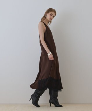 GRACE CONTINENTAL サテンレースニットワンピース グレー