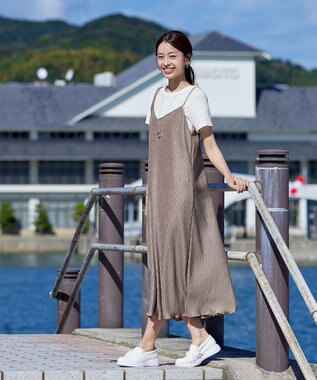 Tiaclasse 【2点セット・洗える】変形プリーツキャミワンピース＆Tシャツ モカ