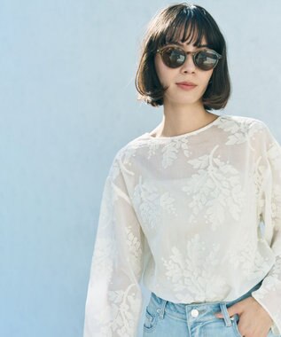 UNFILO L 【前後着用可能の2WAY仕様】ボタニカル エンブロイダリー ブラウス エクリュ