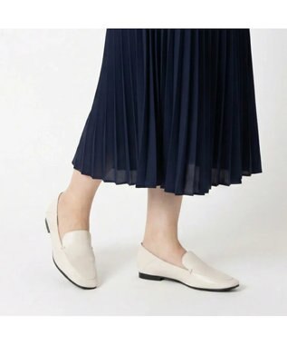 MODE ET JACOMO <carino>スクエアトゥフラットシューズ アイボリー