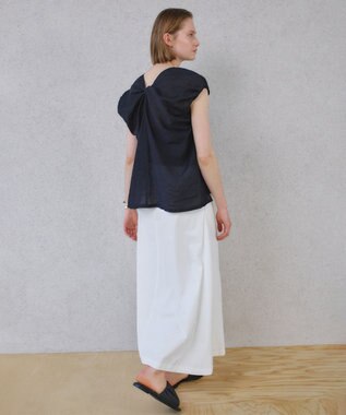 BEIGE， YANN / ラップタック フレアスカート White