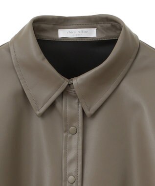 Green Parks ショート丈フェイクレザーシャツ Gray Beige