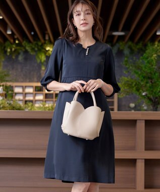 Tiaclasse L 【洗える】パール付きタックスリーブワンピース ネイビー