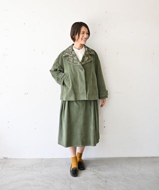 muuc 〈遠州織物の工場で織られた上質なコットンコーデュロイ生地〉花刺繍スカート（セットアップ可能） グリーン
