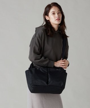 Y'SACCS ダブルホックポケットショルダー　Mサイズ