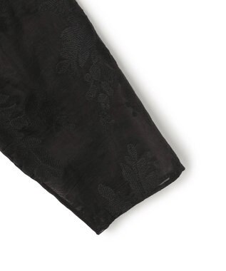 UNFILO L 【前後着用可能の2WAY仕様】ボタニカル エンブロイダリー ブラウス ブラック