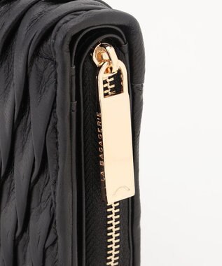 LA BAGAGERIE シープレザープリーツ加工二つ折り財布 ブラック