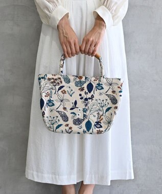 AND WOOL 筆記帳刺繍の半円バッグ ベージュ