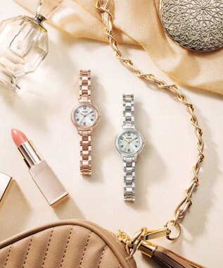 CITIZEN 【ソーラー電波】シンプルで使いやすい 小さめサイズ  秒針・日付つき  レトロクラシカルなテイスト シルバー