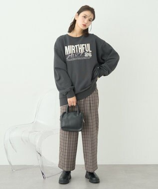 earth music&ecology ウ゛ィンテージ風裏毛ロゴプルオーバー Charcoal Gray