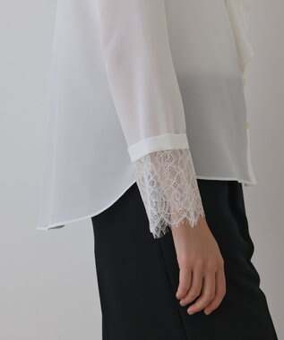 GRACE CONTINENTAL ラッフルブラウス ホワイト