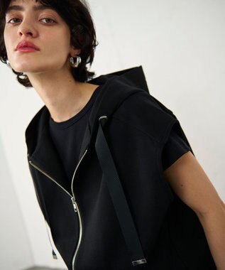 GRACE CONTINENTAL フードノースリーブ トップ ブラック