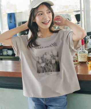 Tiaclasse L 【おのののかさん着用】「サマケア」グラフィックプリントTシャツ グレージュ