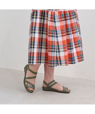 ing <ing>【サスティナブル】レザーストラップサンダル グリーン