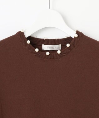 Feroux 【接触冷感】パール付きノースリーブ ニット ダークブラウン系