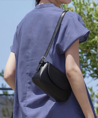 Tiaclasse 【安田美沙子さん着用・2TYPE肩紐/ショルダー&斜め掛け】フラップミニバッグ ブラック(プレーン）