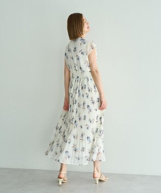 YECCA VECCA フラワー柄フリルプリーツワンピース Off White